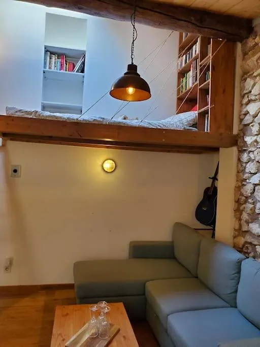 Holiday home Charmante Maison Avec Terrasse Marseille